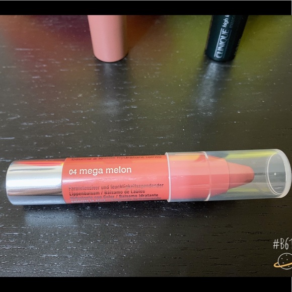 Clinique Makeup Mini Set with cosmetic bag - Picture 2 of 7